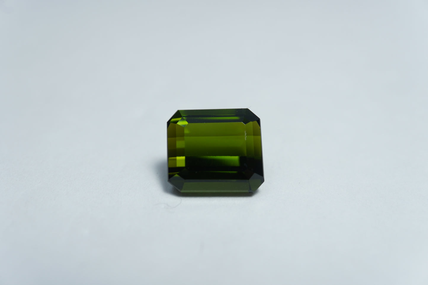 3.90ct Turmalina 9x8mm