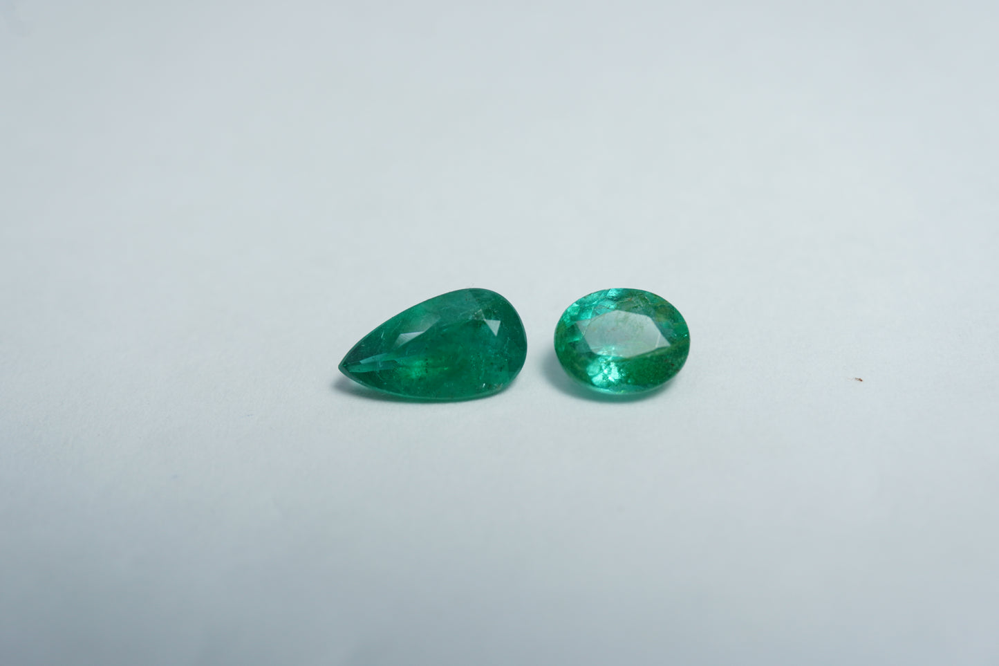 1.22ct Emerald 6x5mm / 8x4.5mm