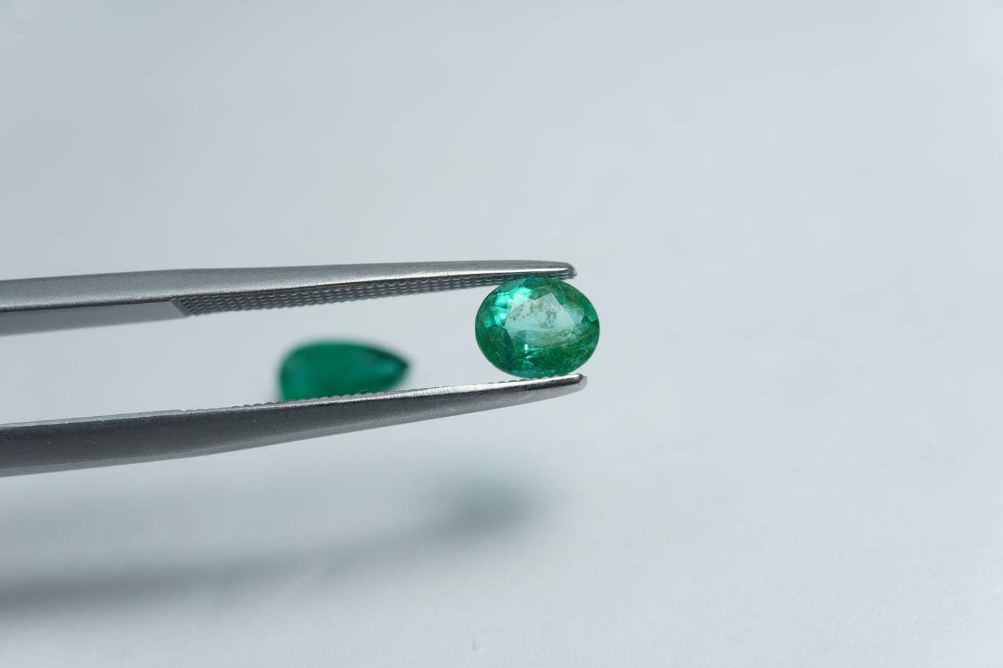 1.22ct Emerald 6x5mm / 8x4.5mm