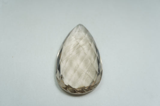 19.30ct Quartzo com inclusão 27x15mm