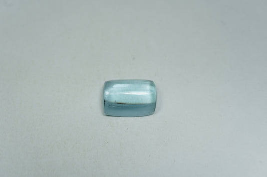 3.69ct Água-marinha cabochão 11x8mm