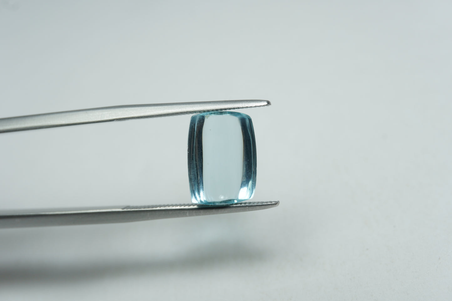 3.69ct Água-marinha cabochão 11x8mm