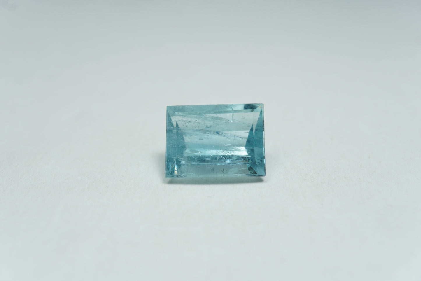 5.65ct Água-marinha 12x9mm