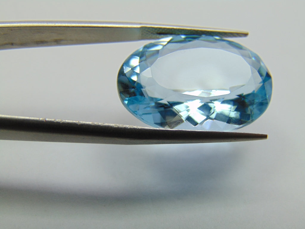 30.40ct Topaz 24x17mm