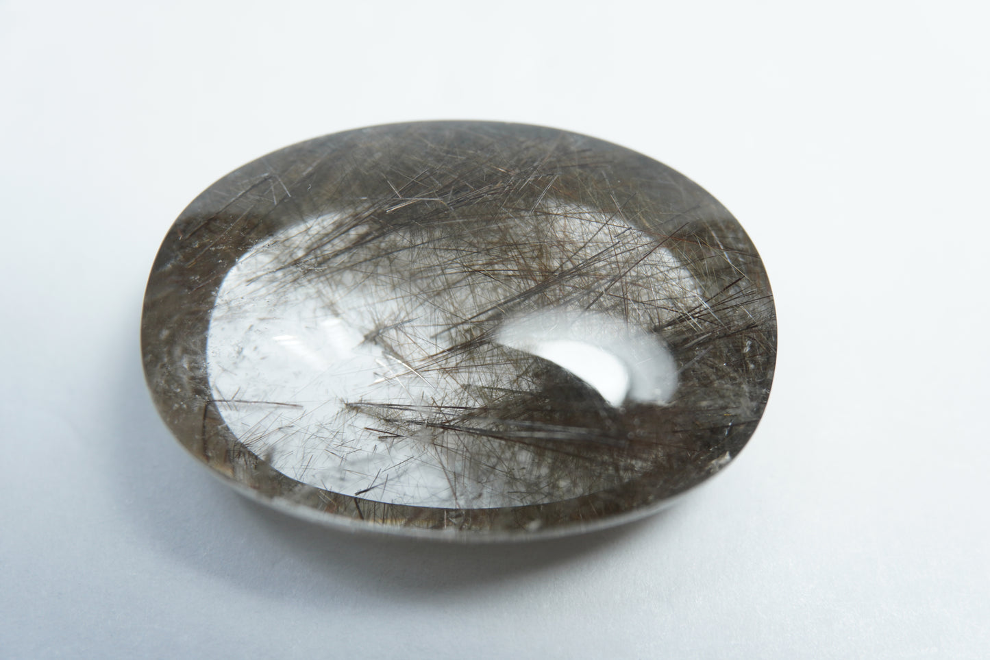 38.65ct Quartzo com inclusões 27x20mm