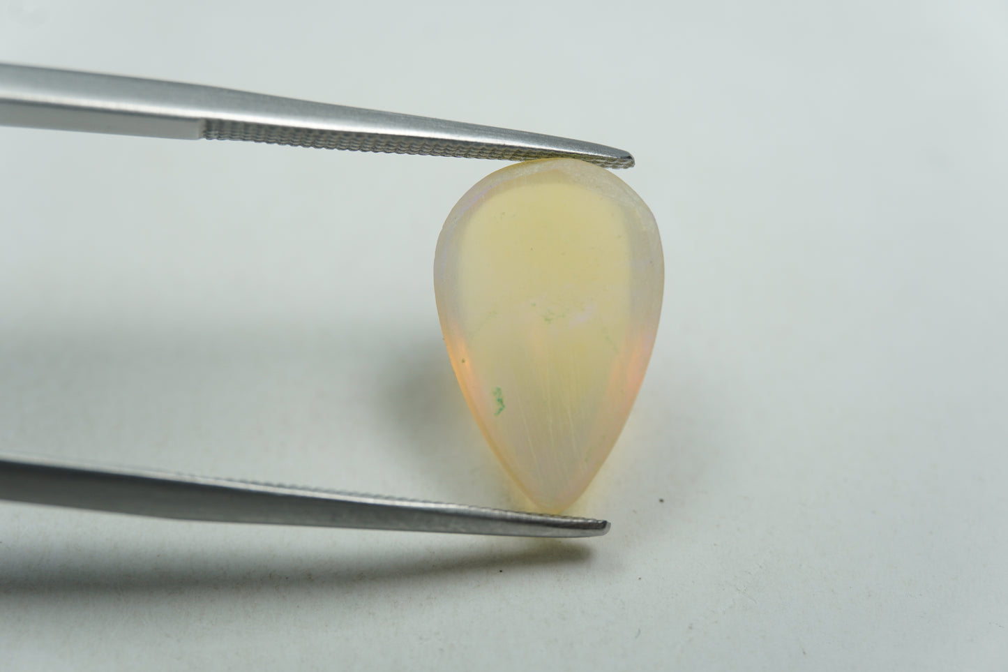 2.93ct Opala cabochão 15x10mm