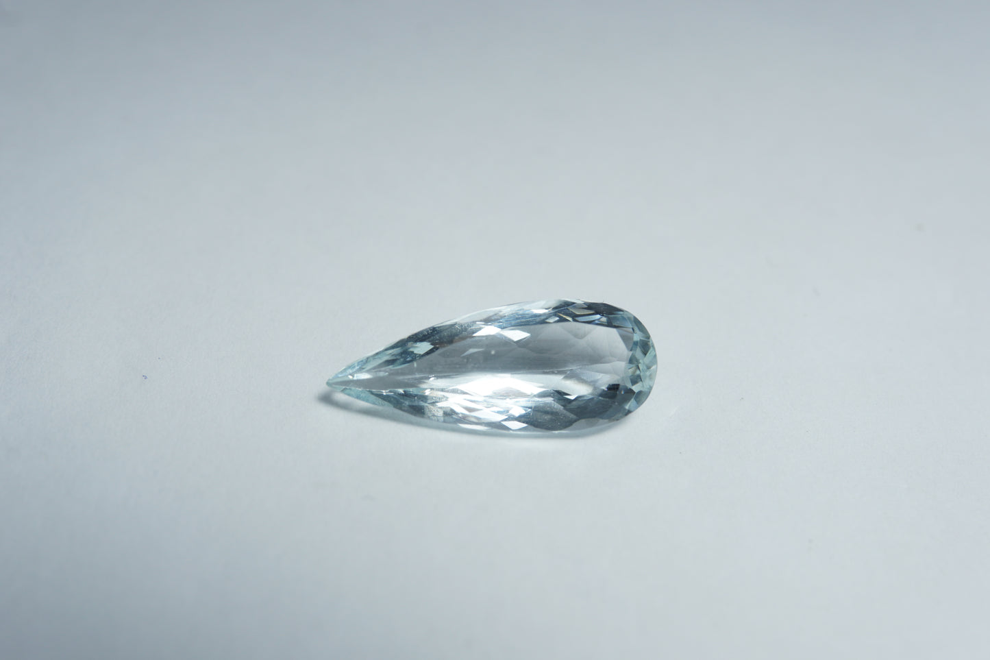 3.30ct Água-marinha 18x7mm