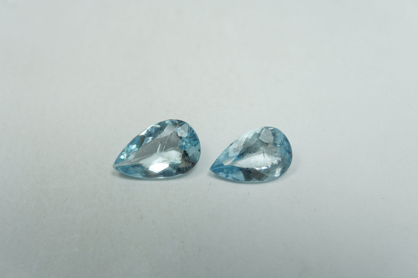 3ct Aquamarine 11x7mm / 10x6mm