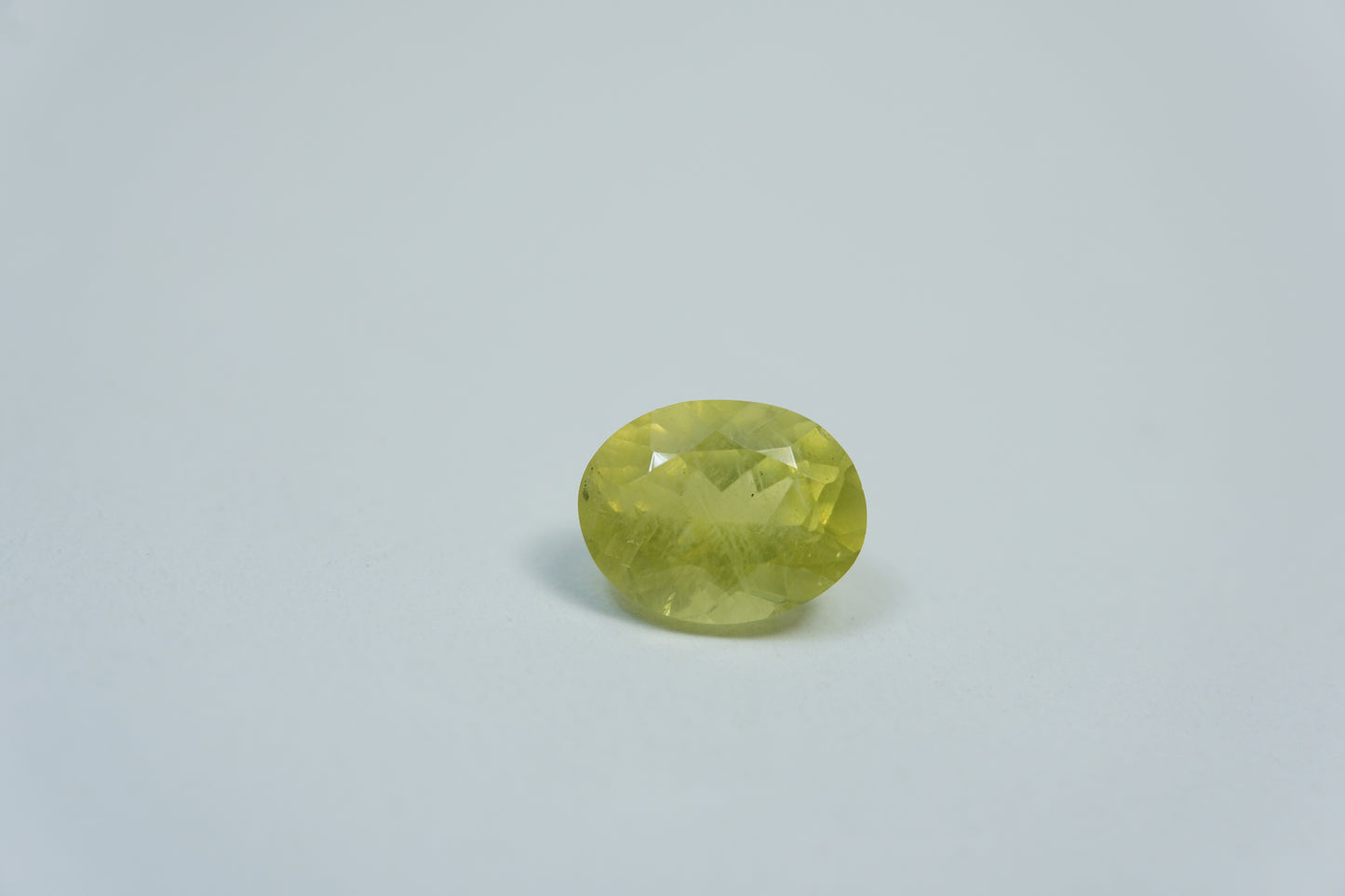 2.05ct Crisólita 8x5.5mm