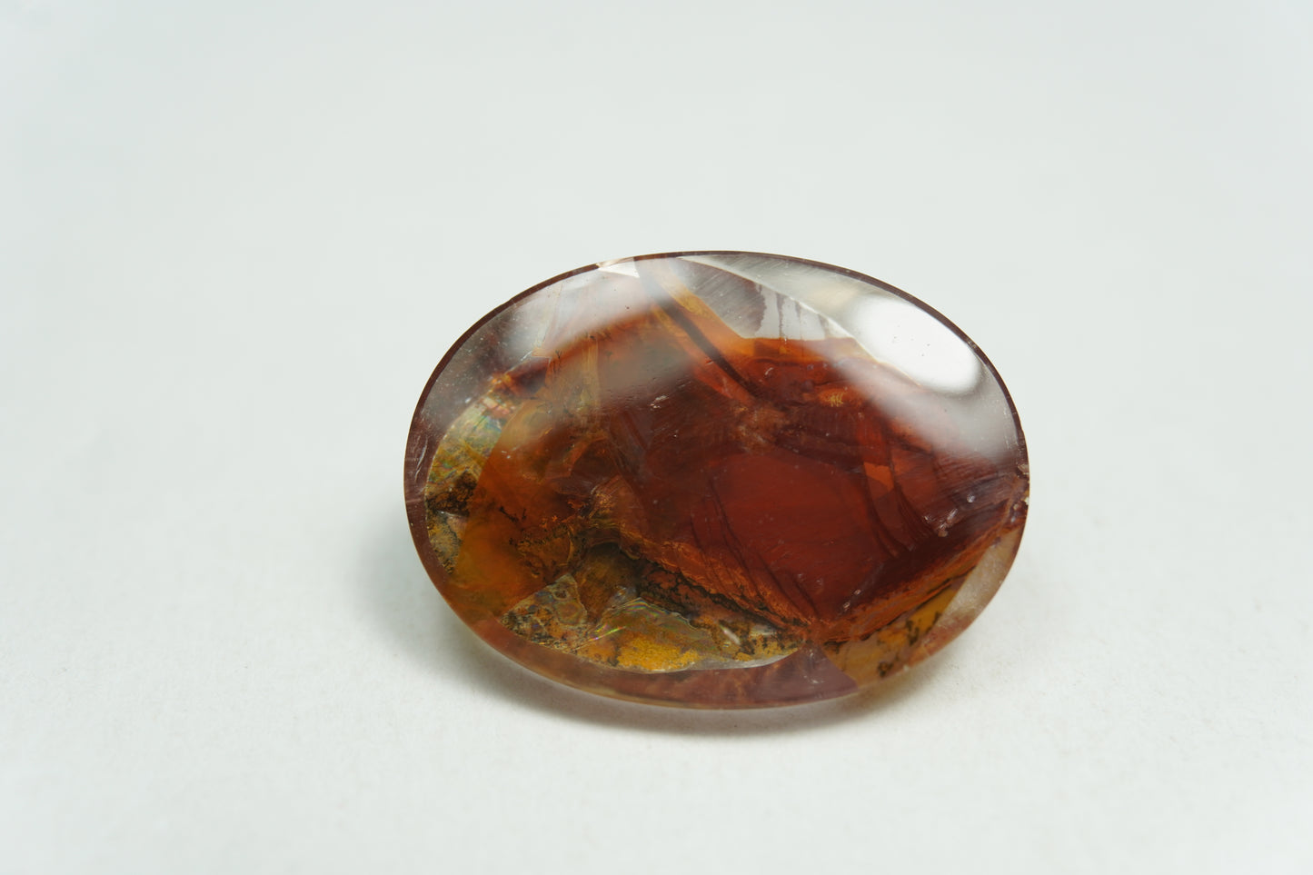 14.57ct Quartzo com inclusão 20x15mm
