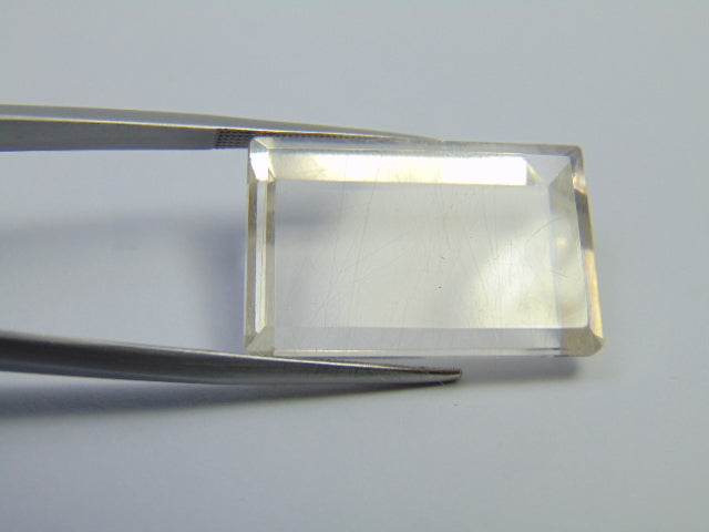 31.05ct Quartz With Inclusion 26x17mm