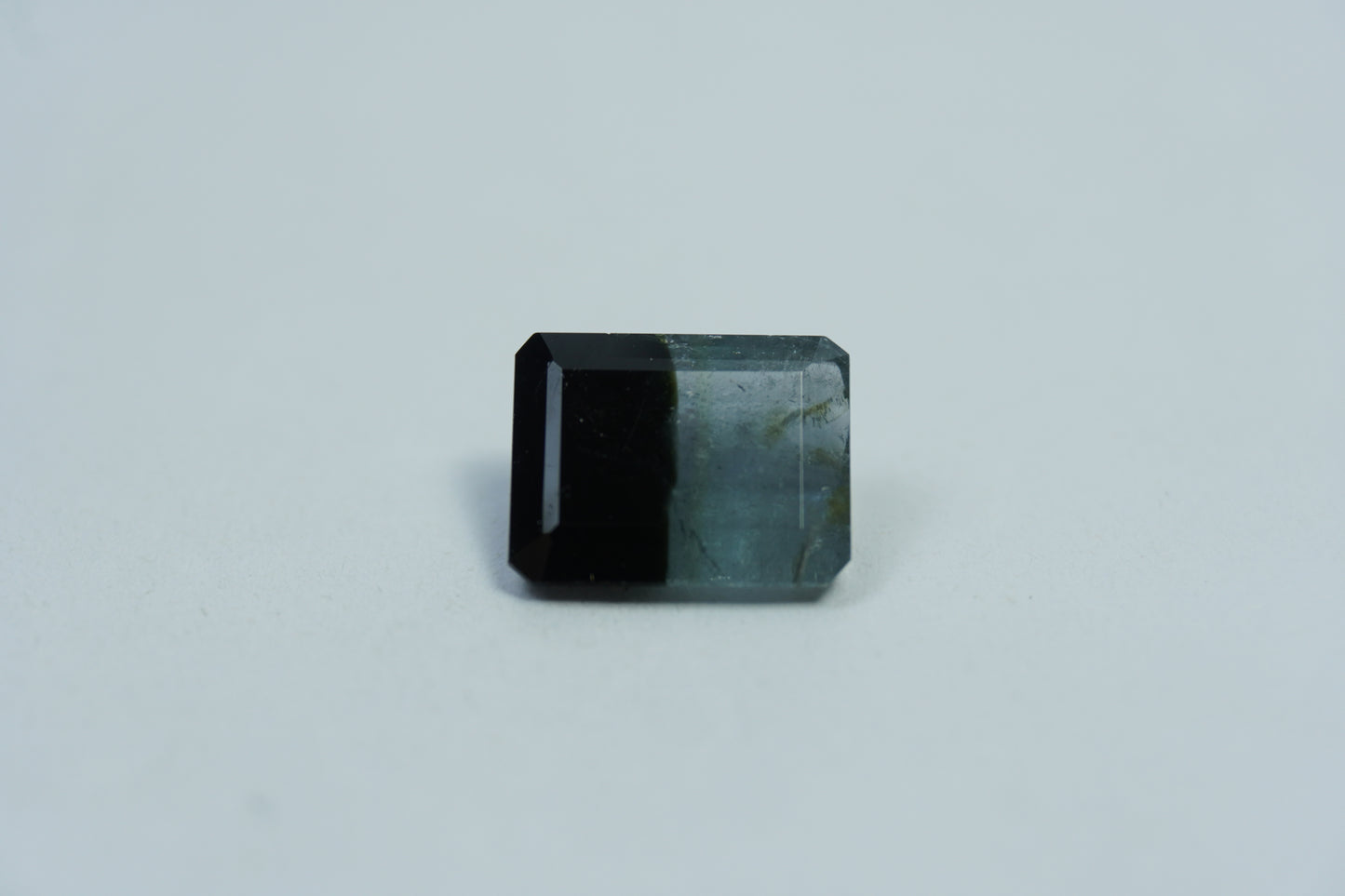 5.20ct Turmalina bicolor 11x9mm