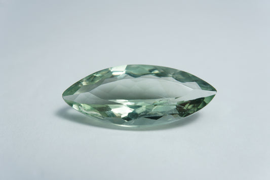 11.85ct Prasiolita 26x11mm