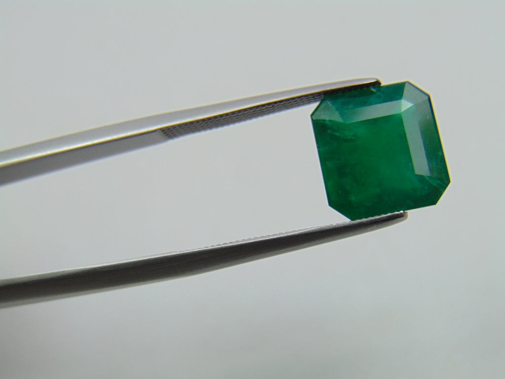 4.45ct Esmeralda 10.5x9.5mm