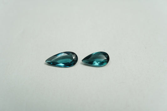 1ct Turmalina azul 9x4mm / 7.5x4mm