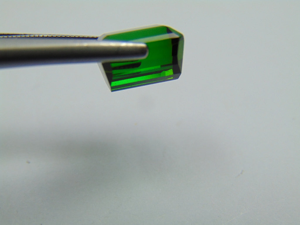 3.85ct Turmalina 9x7mm