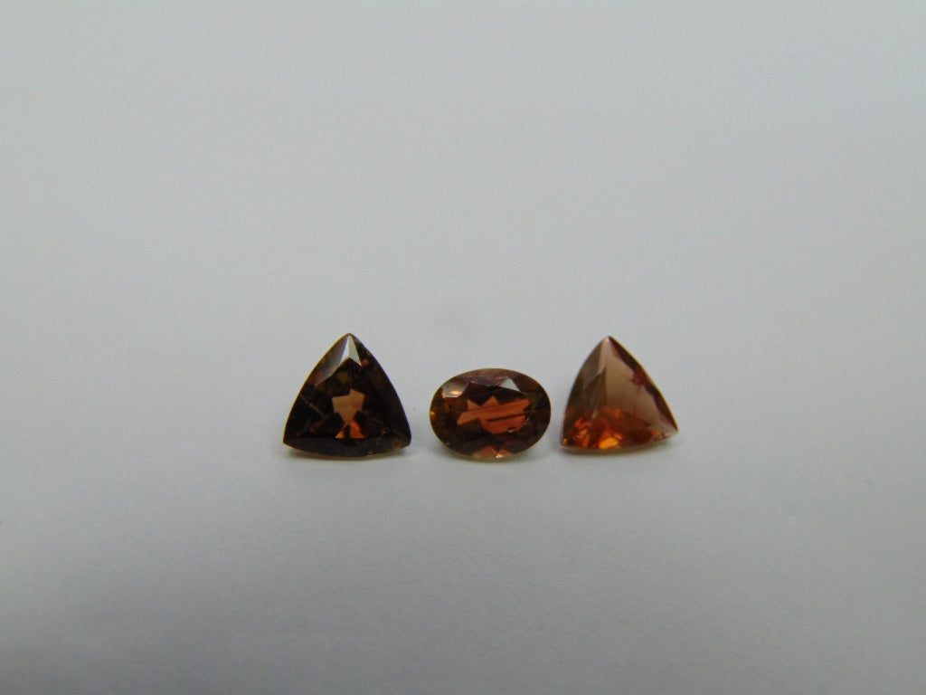 2,90 ct andaluzita