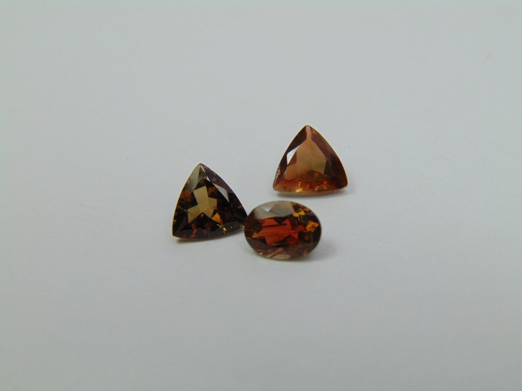 2,90 ct andaluzita