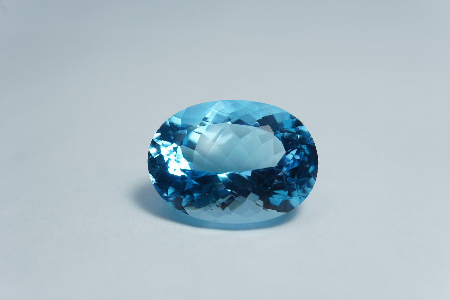 24.75ct Topaz 20x15mm