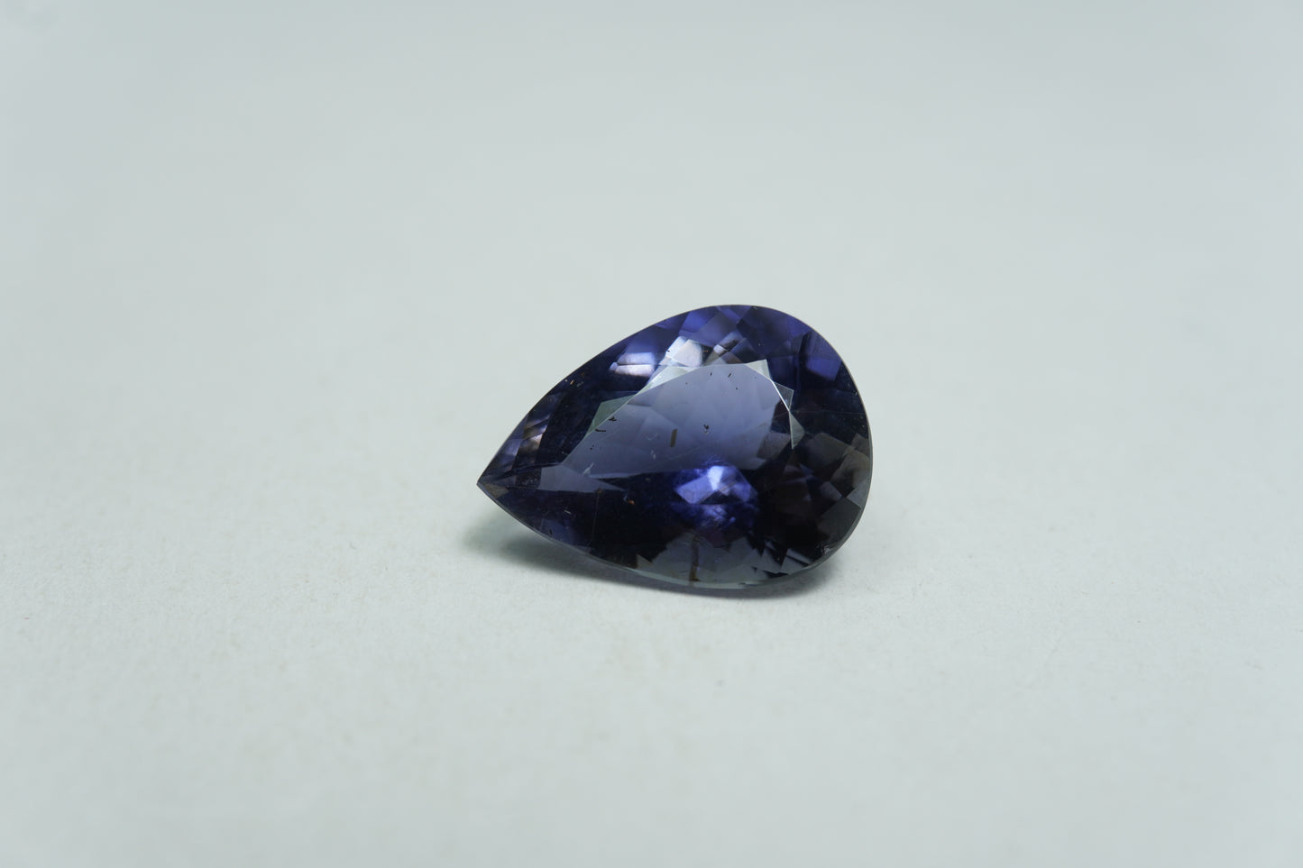 4.91ct Iolita 14x10.5mm