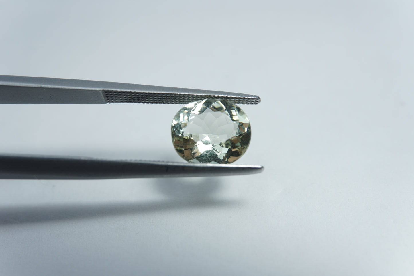 2.20ct Beryl green 9x8mm