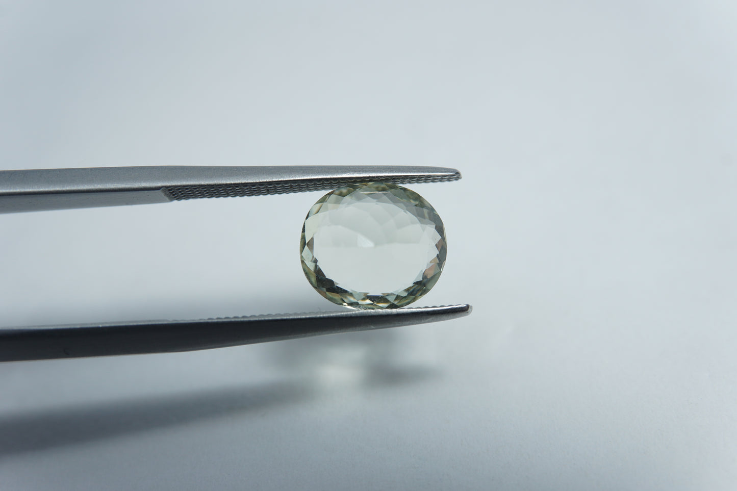 2.20ct Beryl green 9x8mm