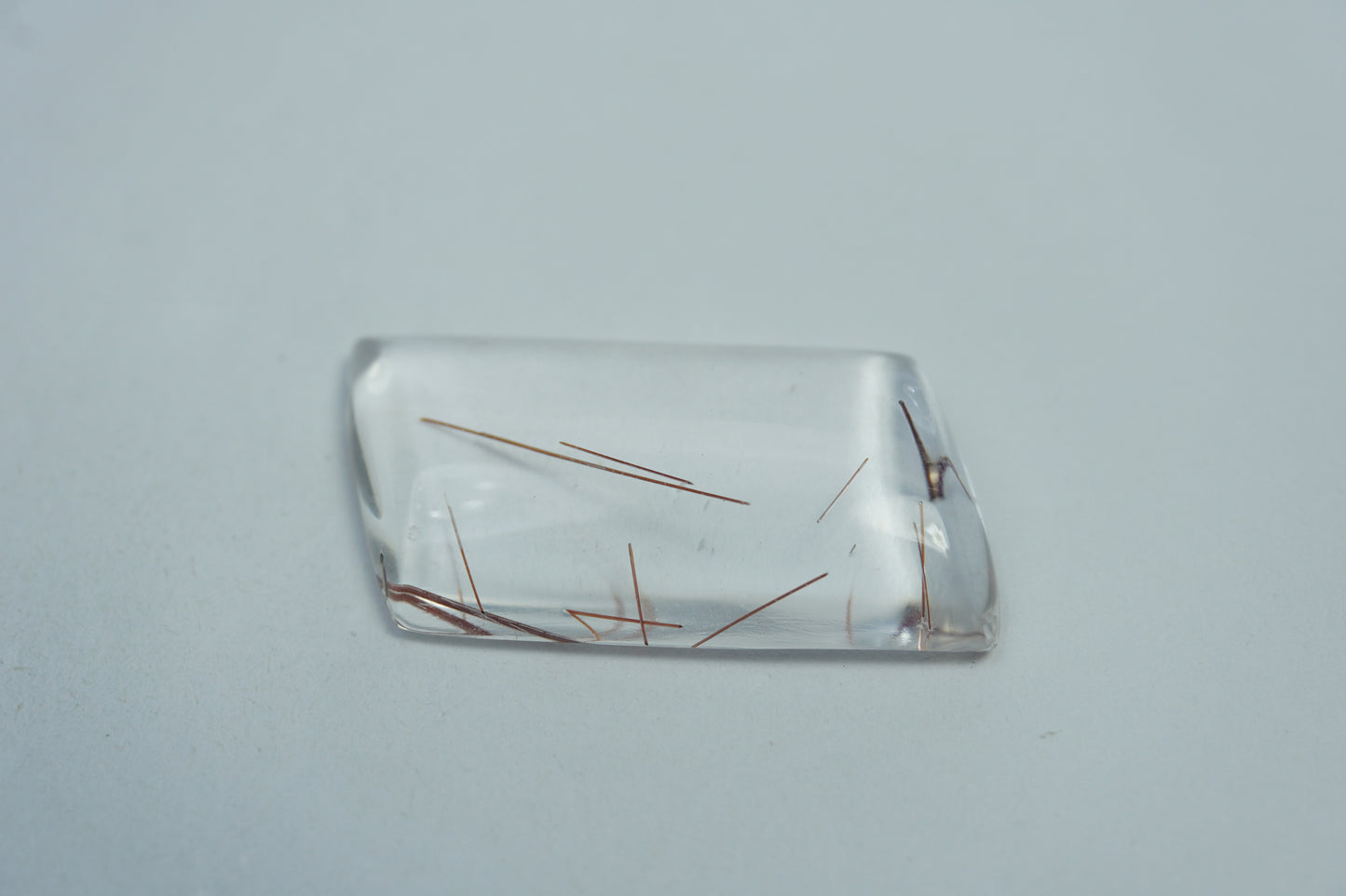 22.80ct Quartzo com inclusão 32x16mm