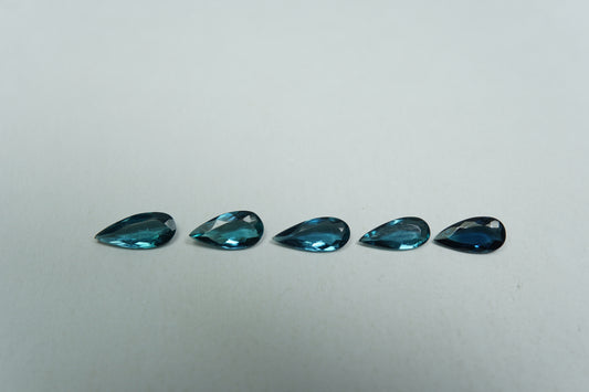 1.37ct Turmalina azul 8x4mm / 7x3mm / 6.5x4mm