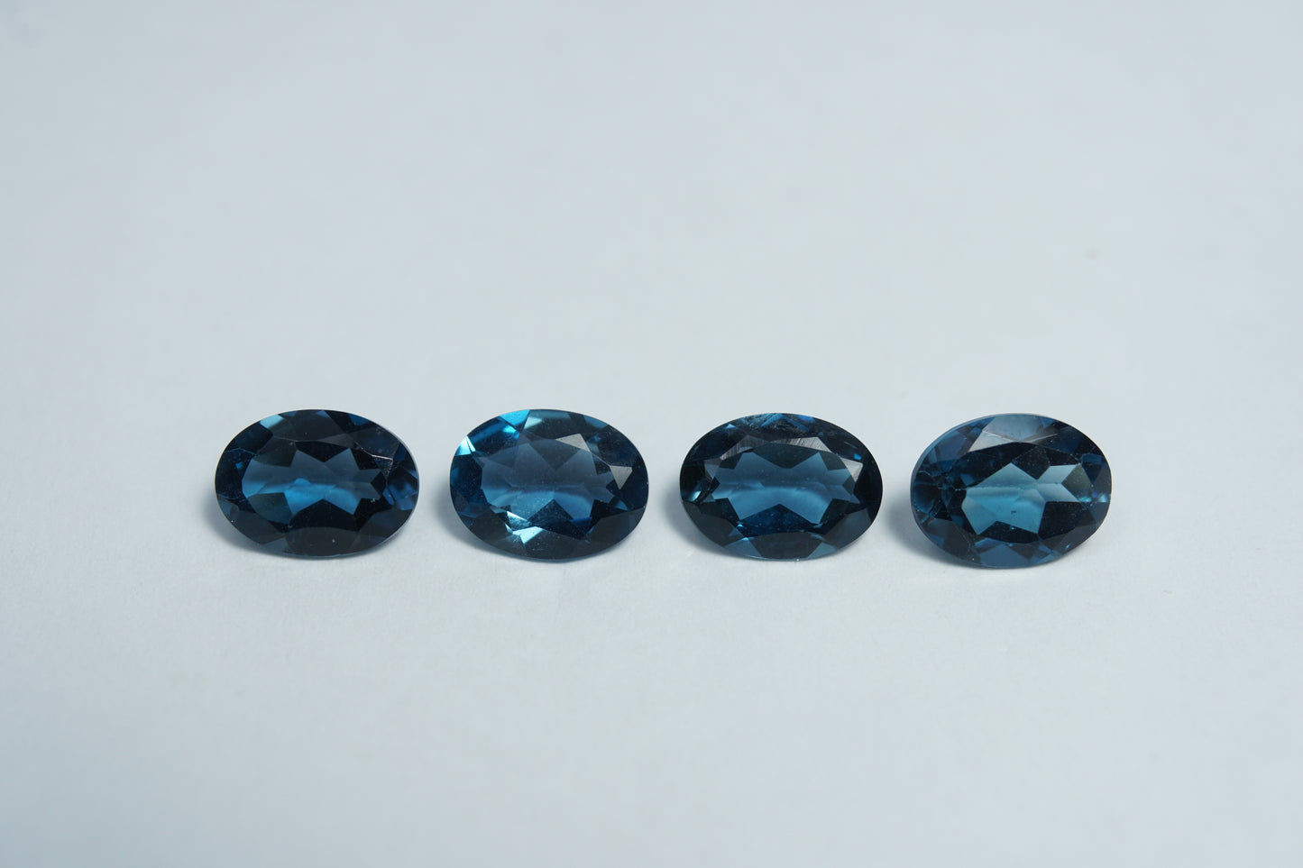 4.90ct Topázio London 8x6mm