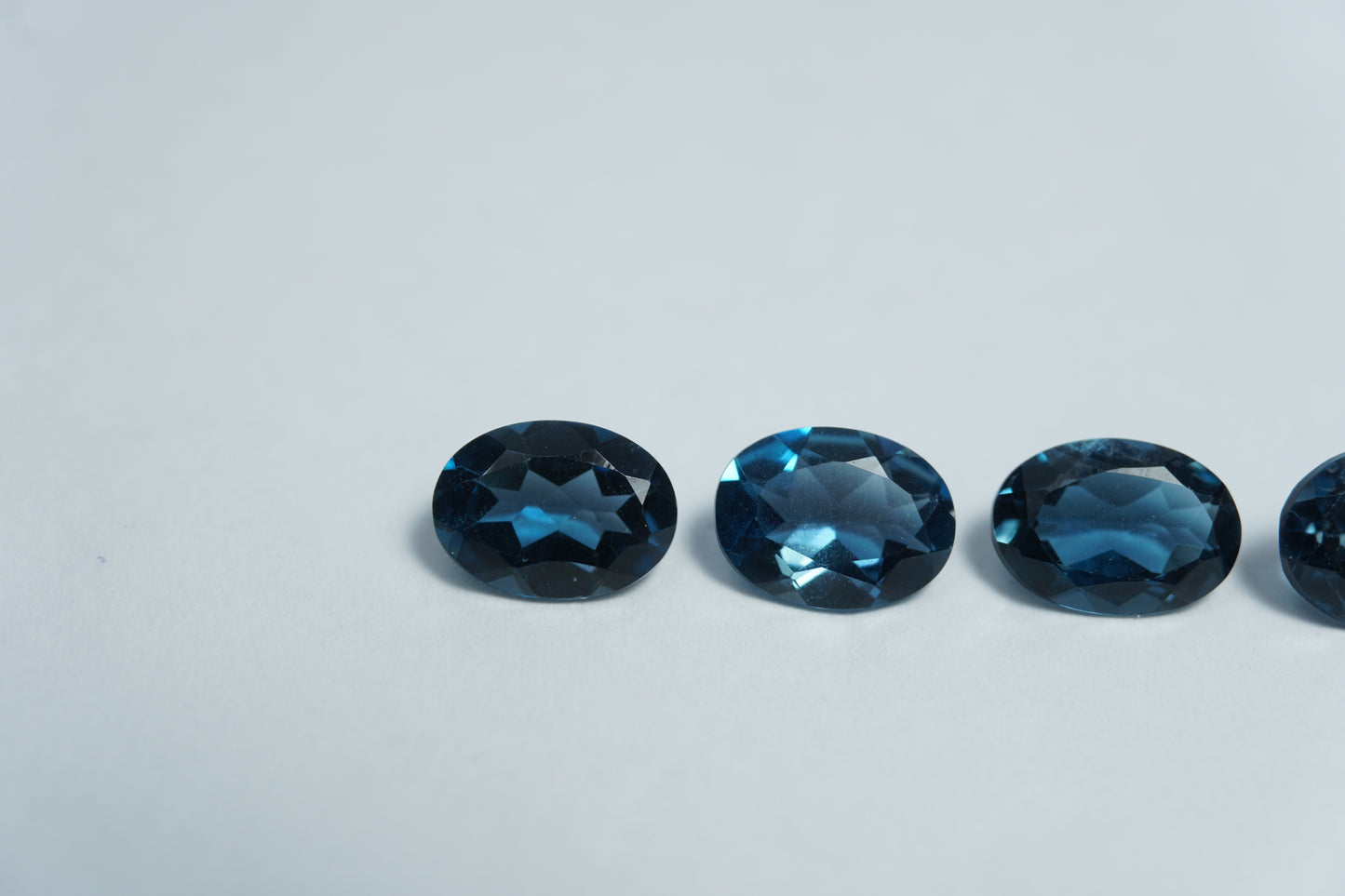 4.90ct Topázio London 8x6mm