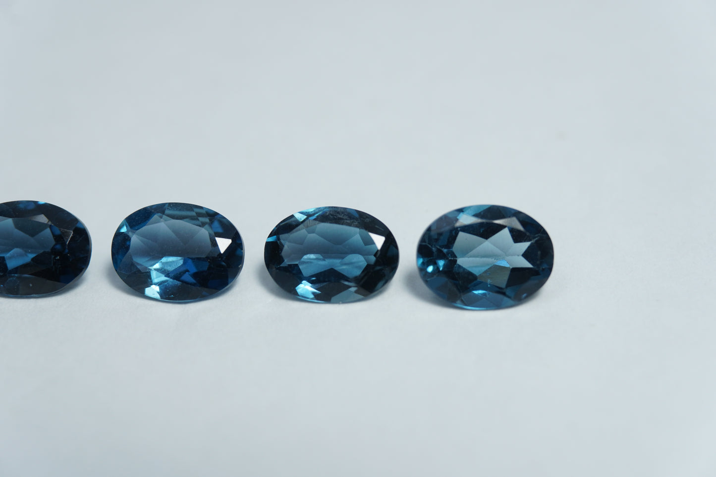 4.90ct Topázio London 8x6mm