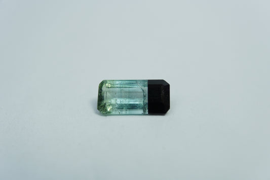 2.45ct Turmalina bicolor 12x6mm
