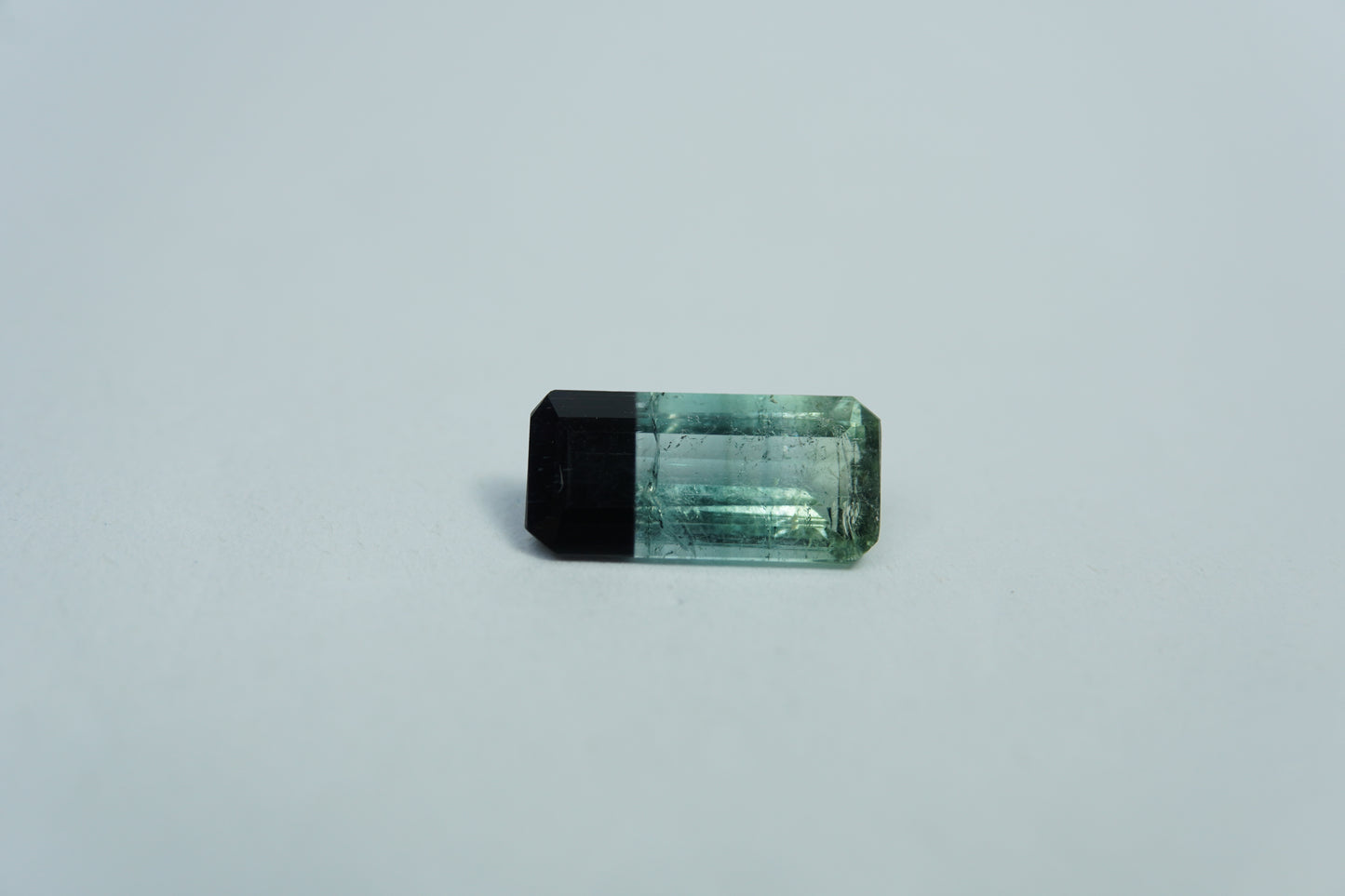2.45ct Turmalina bicolor 12x6mm