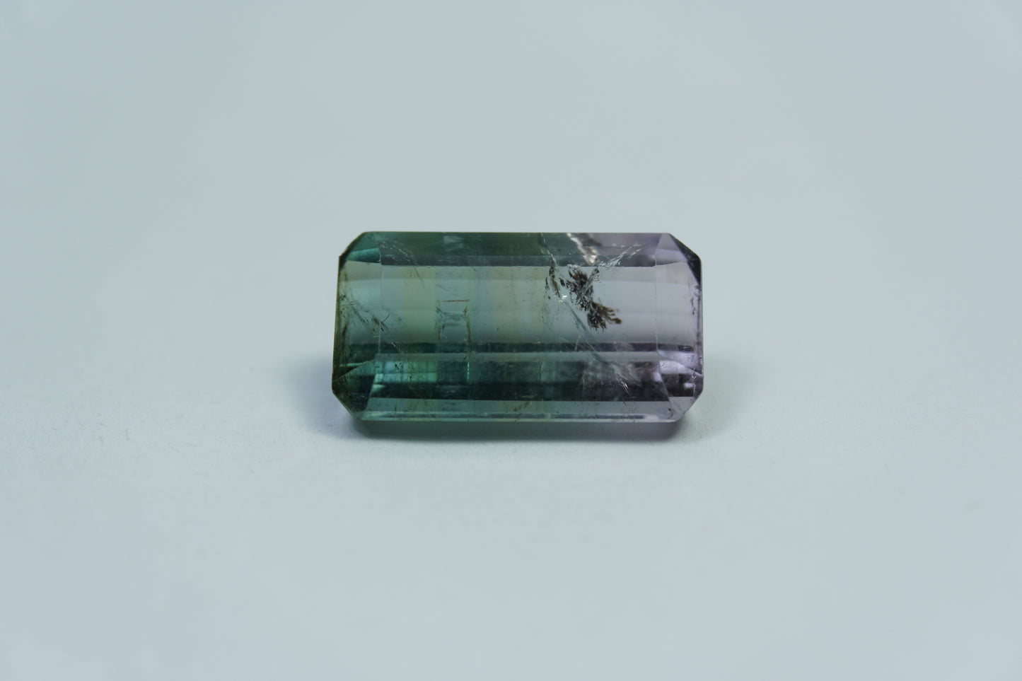 9.50ct Turmalina bicolor 17x9mm