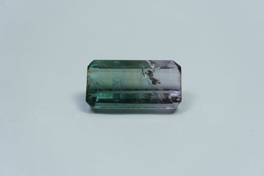 9.50ct Turmalina bicolor 17x9mm