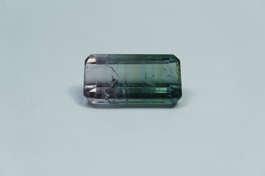 9.50ct Turmalina bicolor 17x9mm