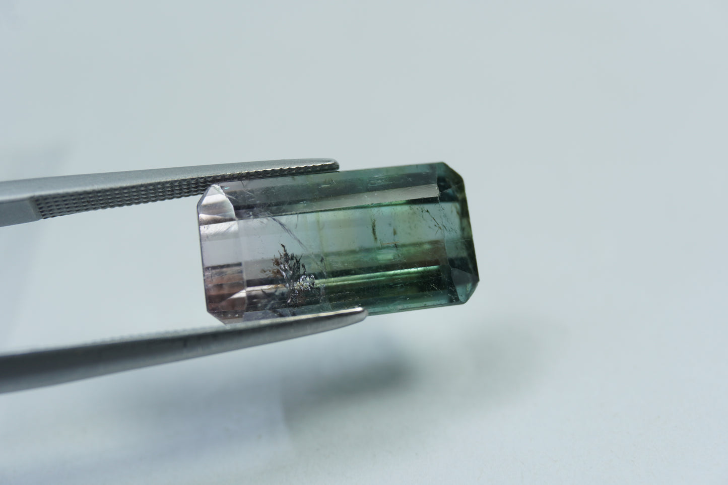 9.50ct Turmalina bicolor 17x9mm
