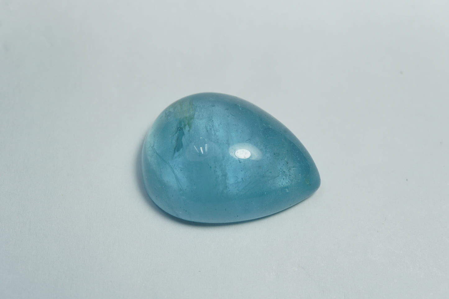 31.15ct Topázio cor natural cabochão 22x17mm