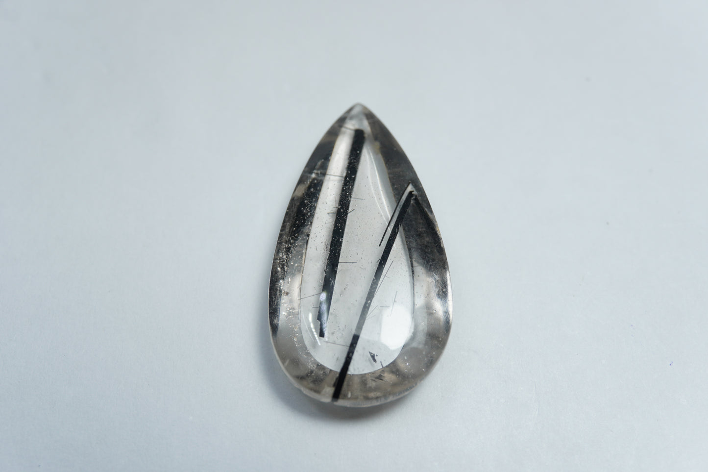 18ct Quartzo com inclusões 29x15mm
