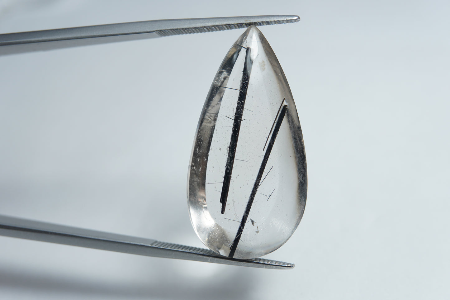 18ct Quartzo com inclusões 29x15mm