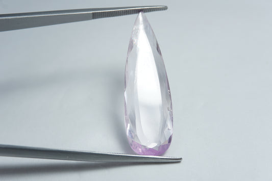 10.90ct Kunzita 34x11mm