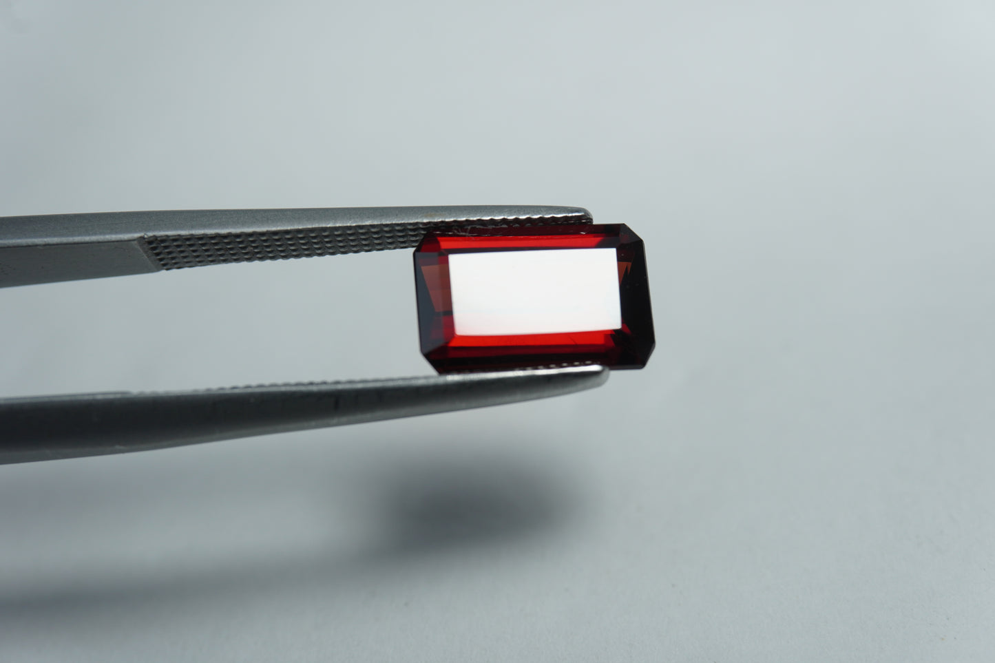 2.69ct Garnet 9x6mm