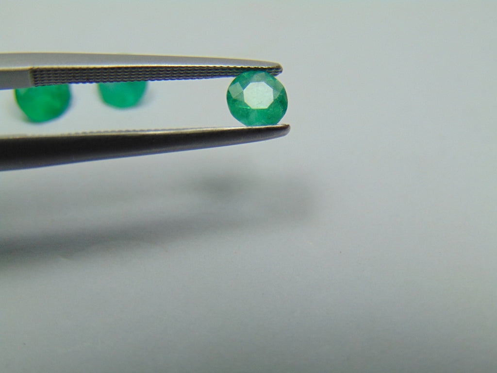 0.97ct Emerald 4mm 5mm