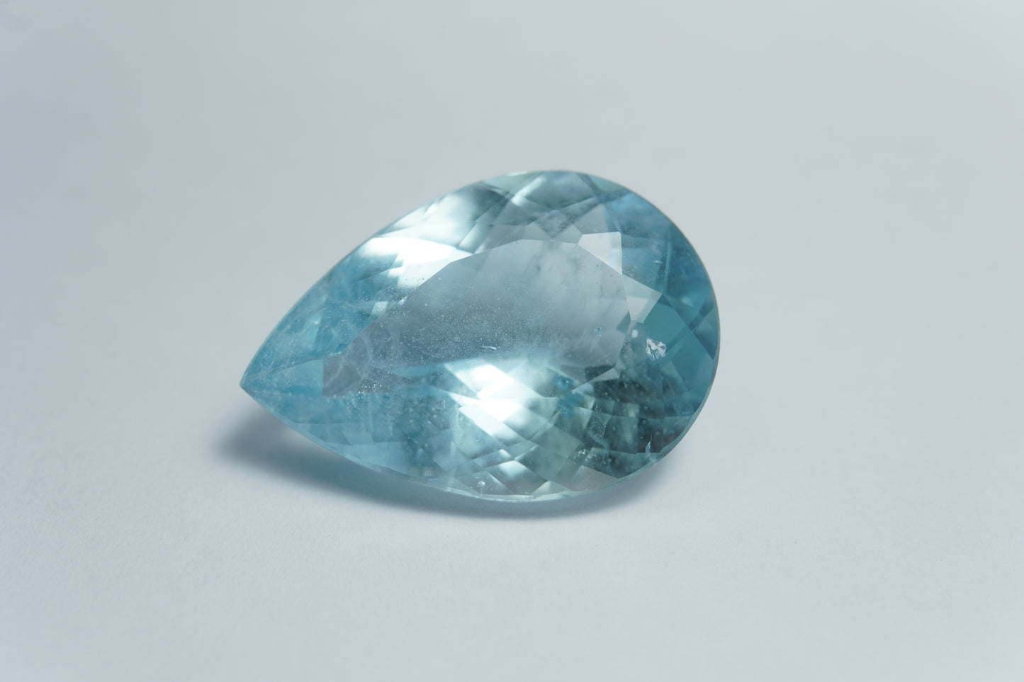 31.40ct Topaz natural color 25x18mm