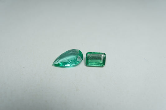 0.93ct Esmeralda 8.5x5mm / 5.5x4mm