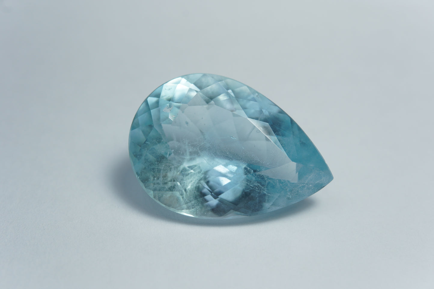 31.40ct Topaz natural color 25x18mm