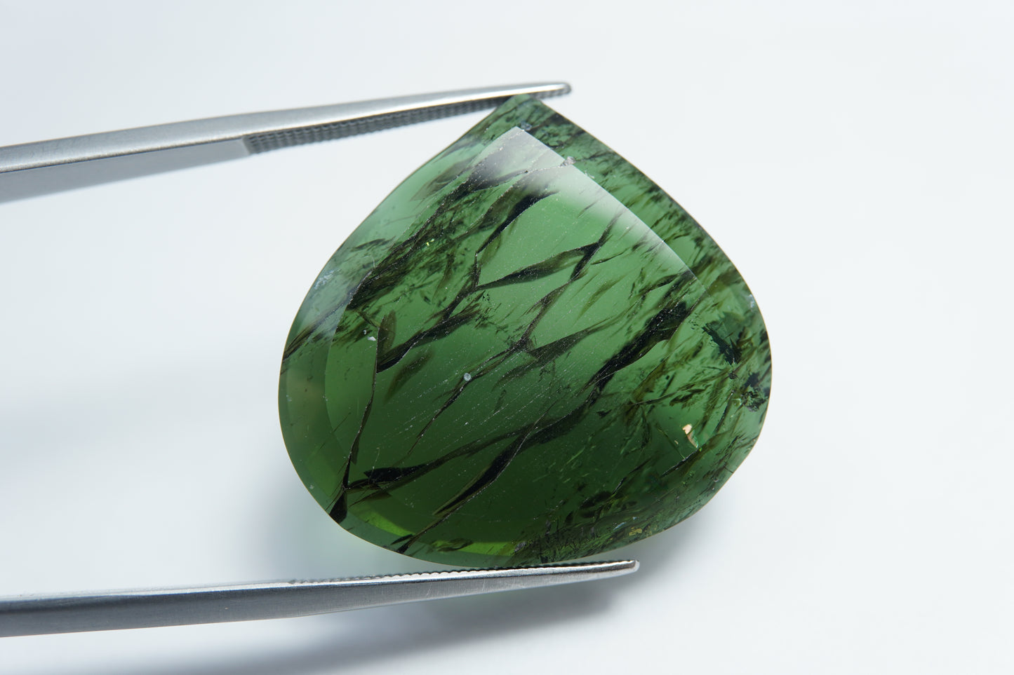 31.15ct Turmalina 26mm