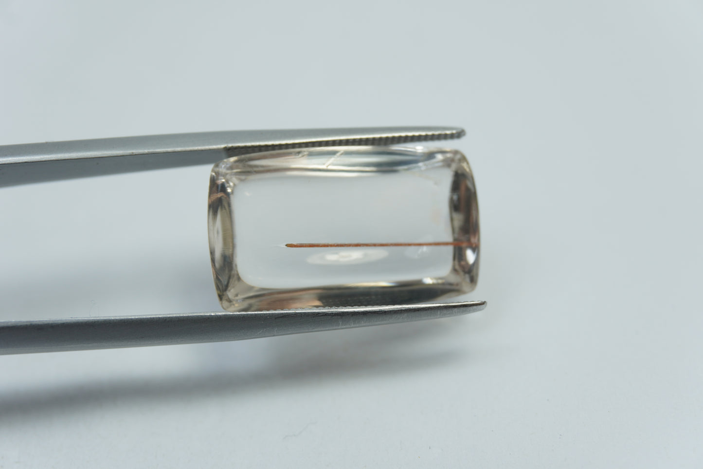16.80ct Quartz with inclusion 21x12mm