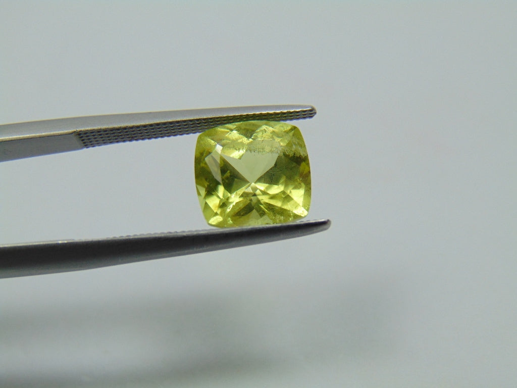 3.40ct Chrysolite 8mm