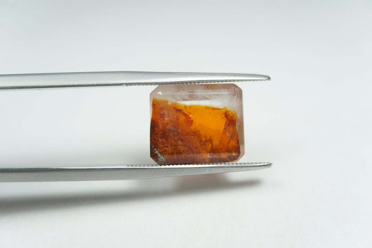 5.40ct Quartz with inclusion 12x10mm